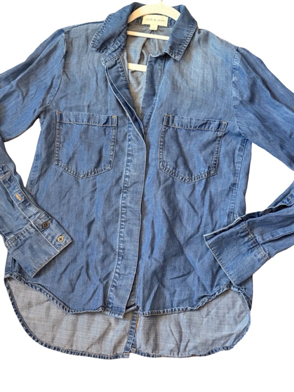 Anthropologie Cloth & Stone Split Back Chambray Shirt – XS - Picture 4 of 10